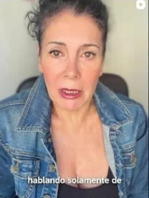 Reel de Izaskun hablando a cámara
