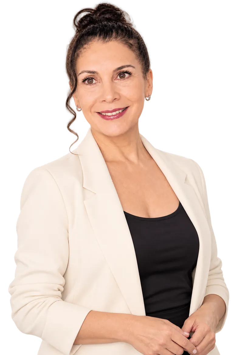 Izaskun Eldua, profesora de yoga facial y creadora del Método Sakura